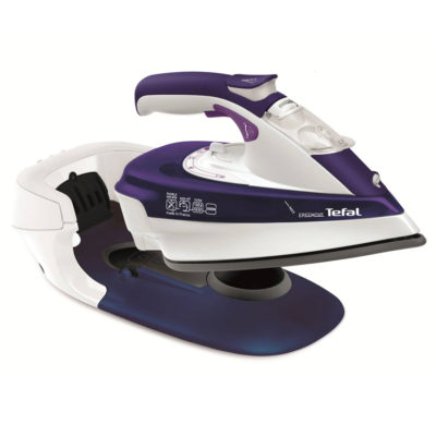 Tefal FV9965 Freemove 2600W Cordless Iron Tefal FV9965 Freemove 2600W Cordless Iron